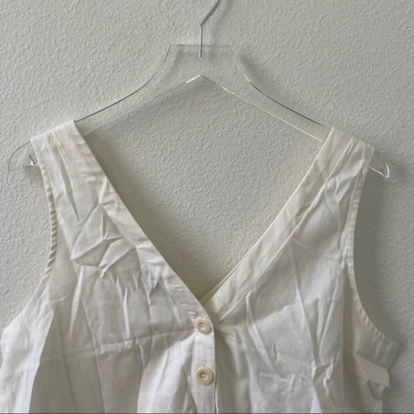 Madewell (Re)sponsible V-Neck Button-Back Sleeveless Top in Lighthouse - Picture 8 of 9